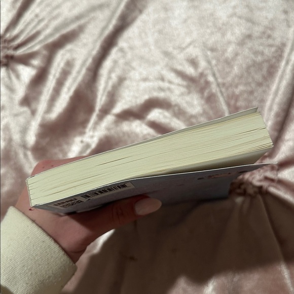 A Cross-Country Christmas Novel by Courtney Walsh - Picture 6 of 6